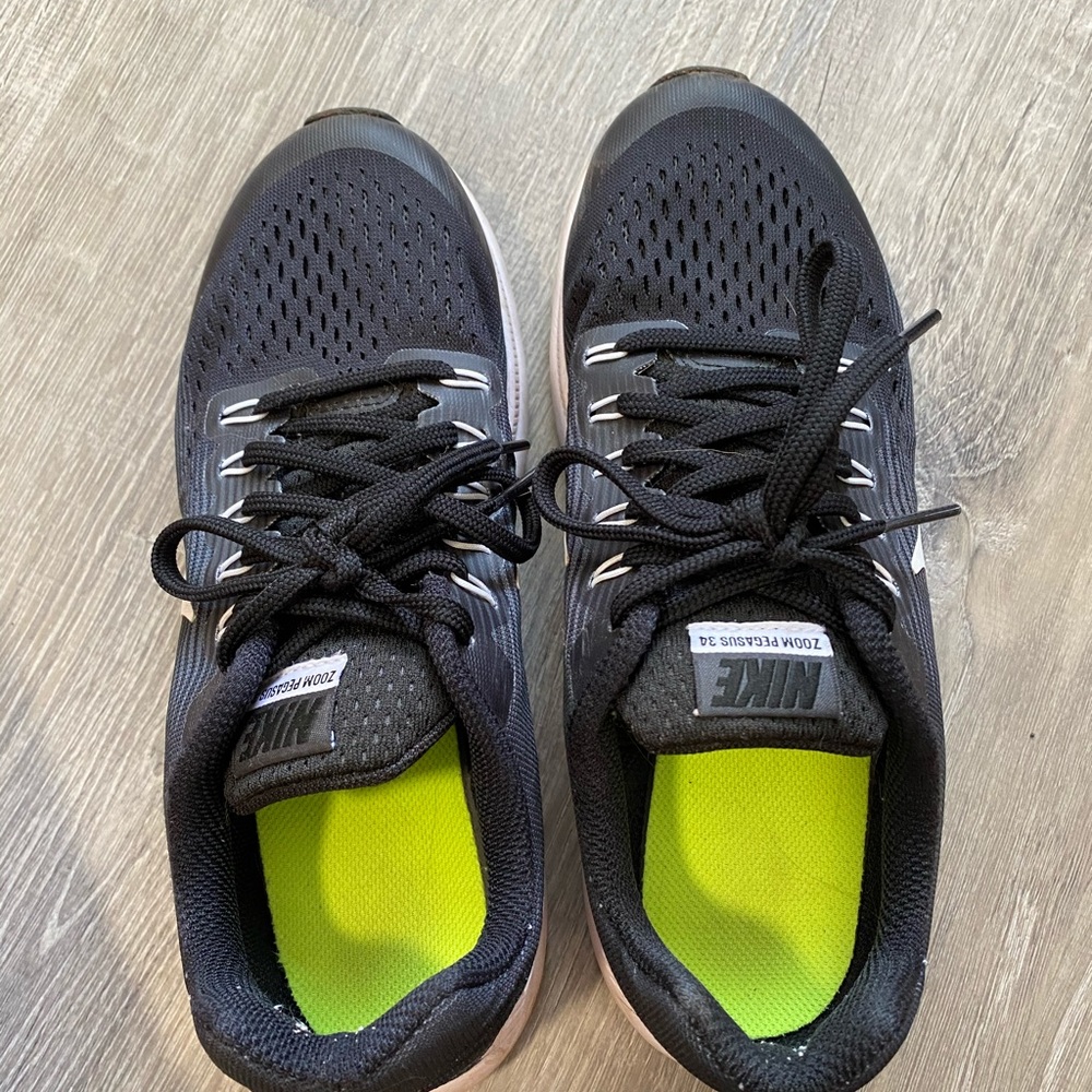 black nike sneakers